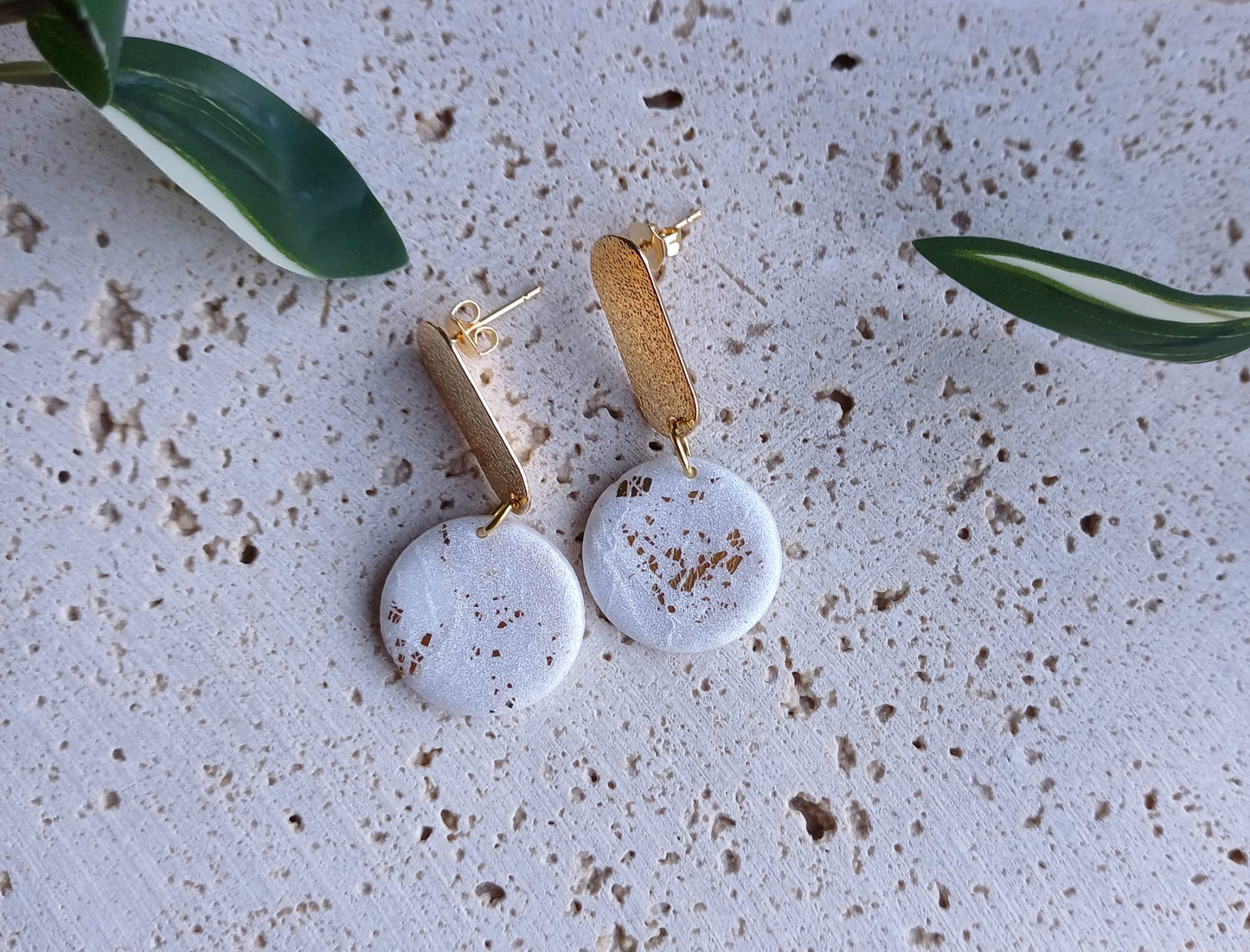 Oorbellen Sarah wit - Soulmade Signature