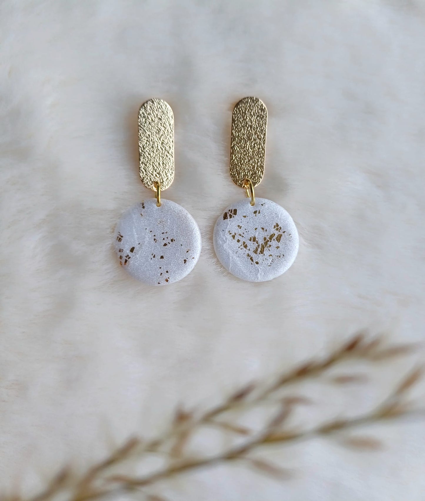 Oorbellen Sarah wit - Soulmade Signature