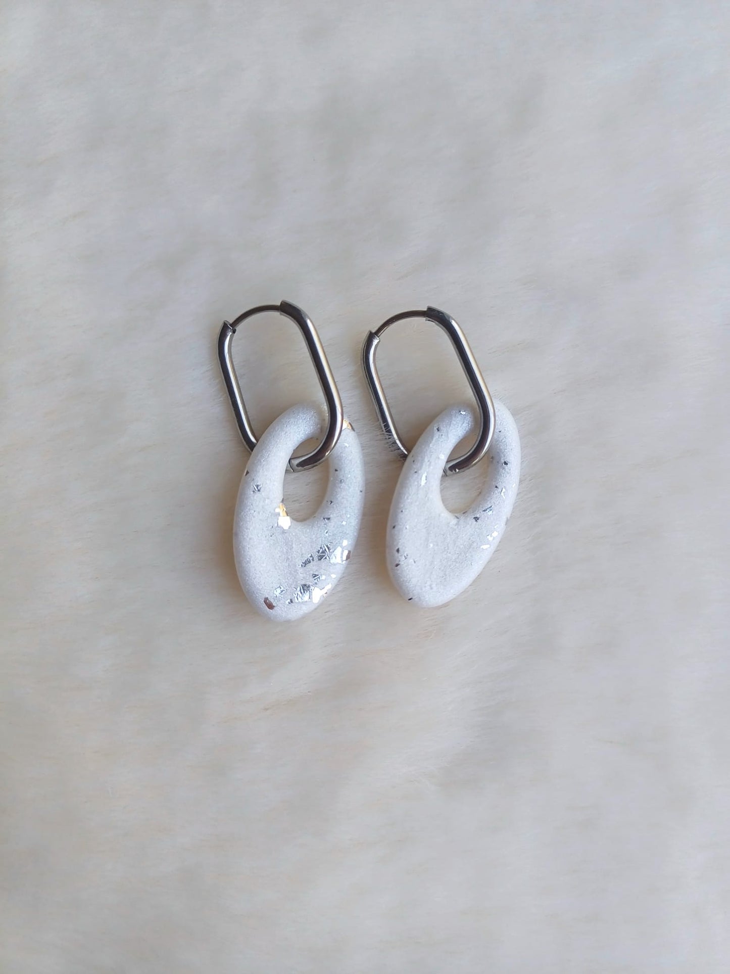 Oorbellen Amy - wit & zilver