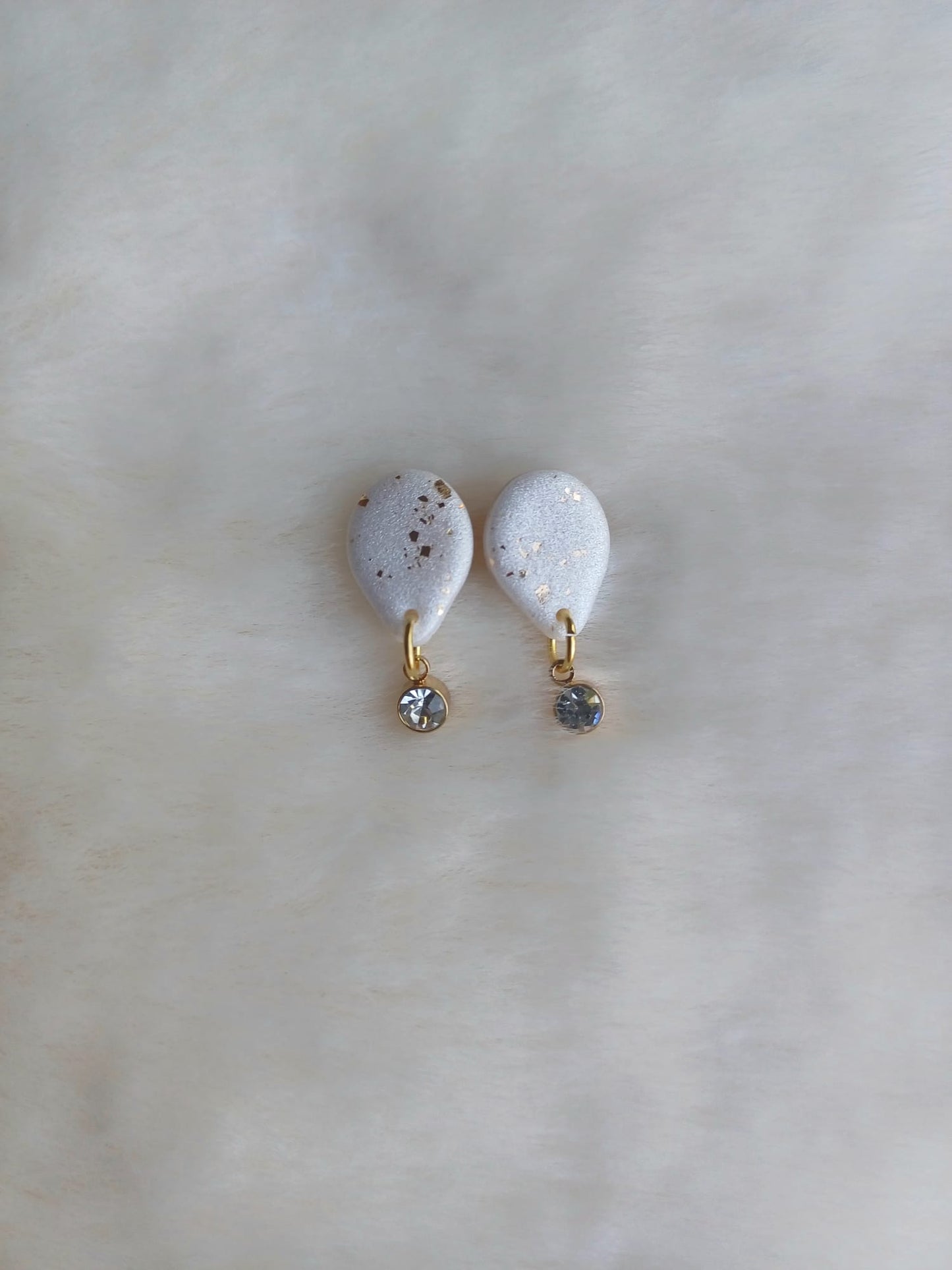 Oorbellen Fien - wit & goud