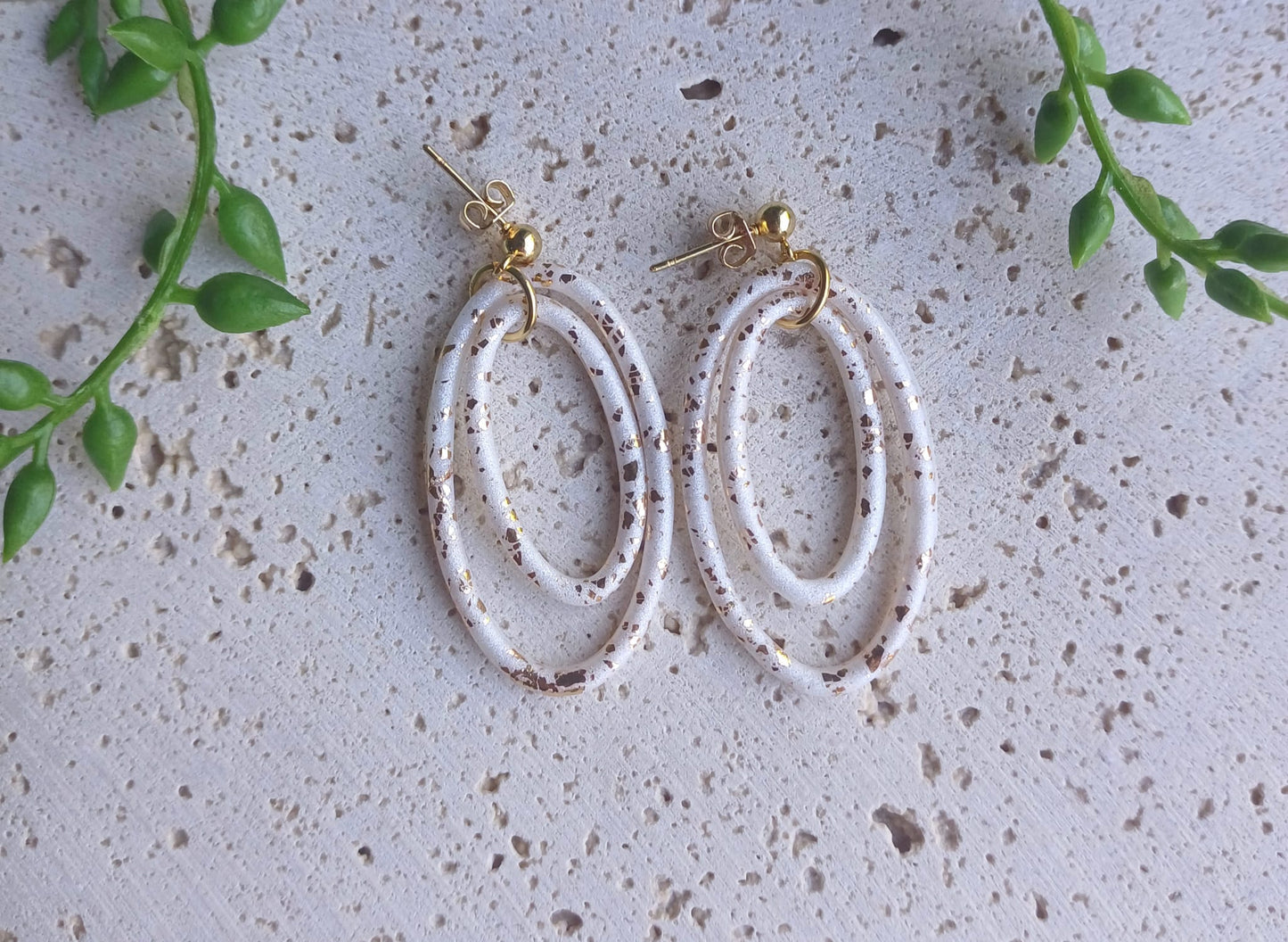 Oorbellen Celeste - wit & goud