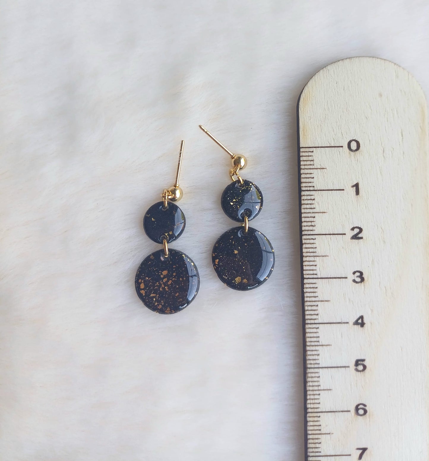 Oorbellen Mirthe - zwart & goud